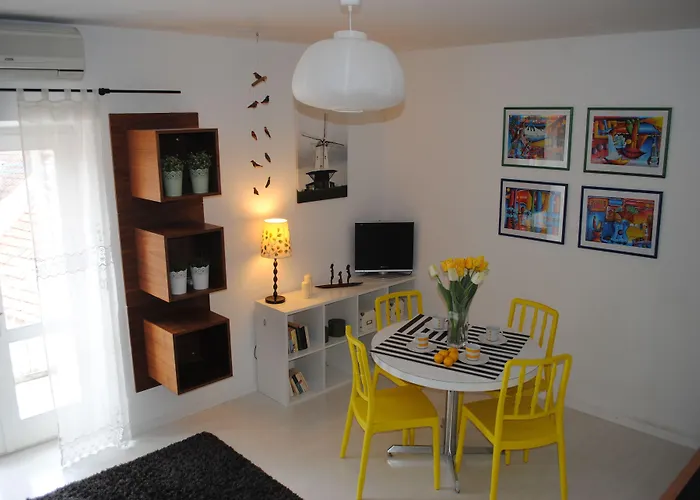 Apartment Optimist *