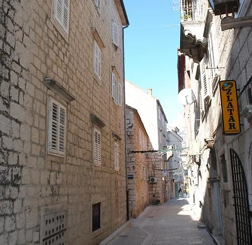 Optimist Apartament *