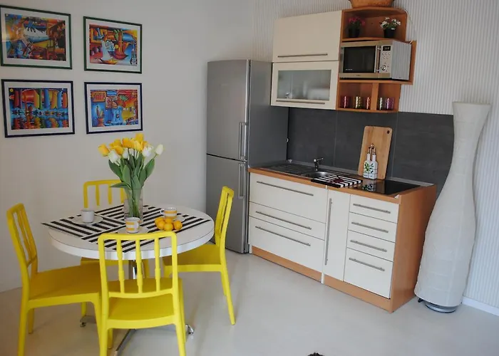 Apartment Optimist *