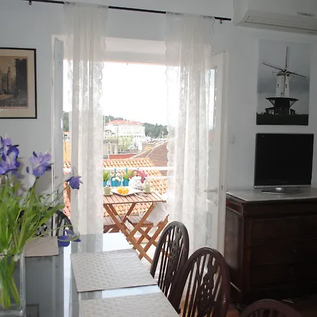 Apartment Optimist Makarska